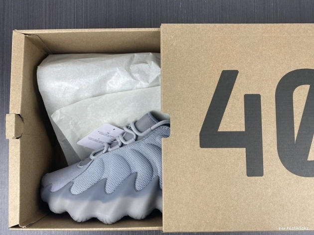 400 ADIDAS YEEZY H68033 0820